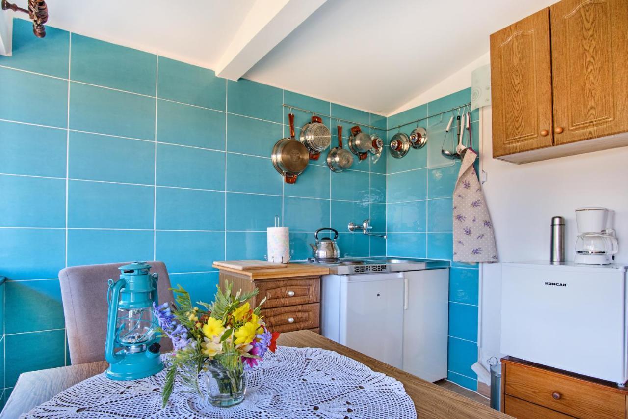Apartments Mirella Mali Lošinj Екстериор снимка