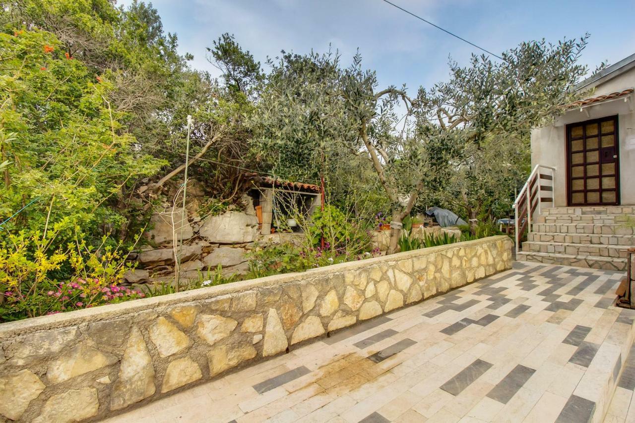 Apartments Mirella Mali Lošinj Екстериор снимка