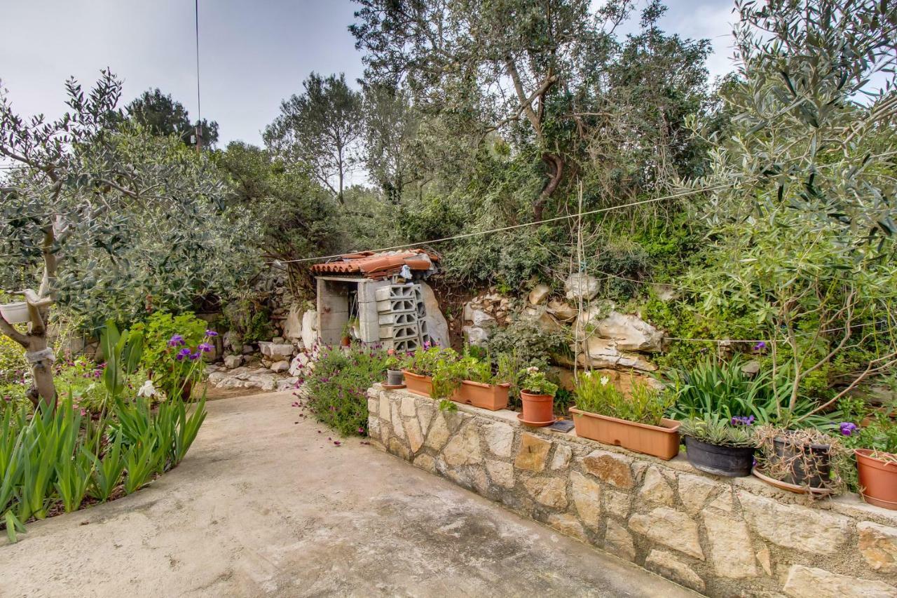 Apartments Mirella Mali Lošinj Екстериор снимка