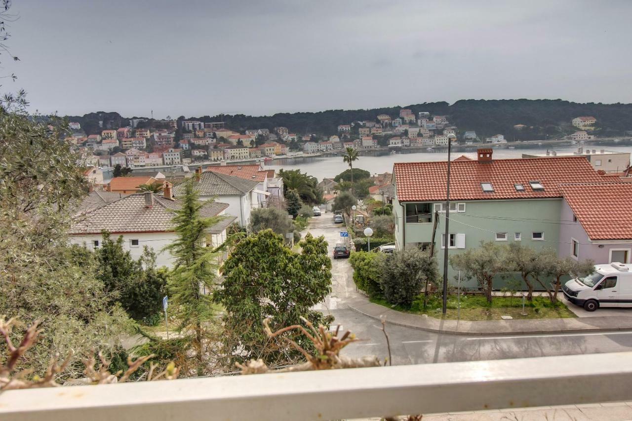 Apartments Mirella Mali Lošinj Екстериор снимка