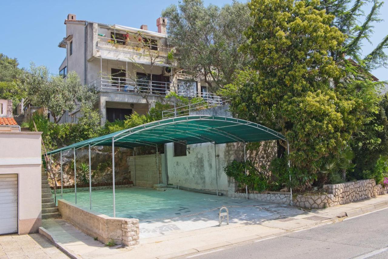 Apartments Mirella Mali Lošinj Екстериор снимка